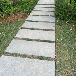 湖州 芝麻黑小区踏步、汀步石铺装效果