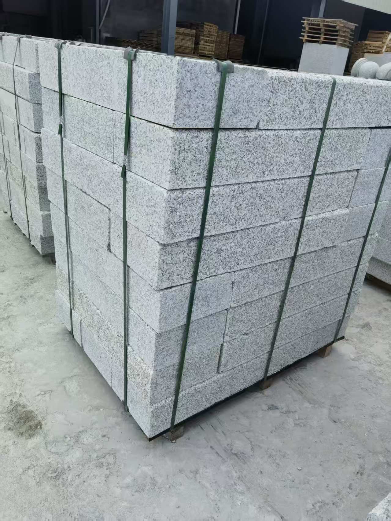 湖州 芙蓉白火烧两面路沿石