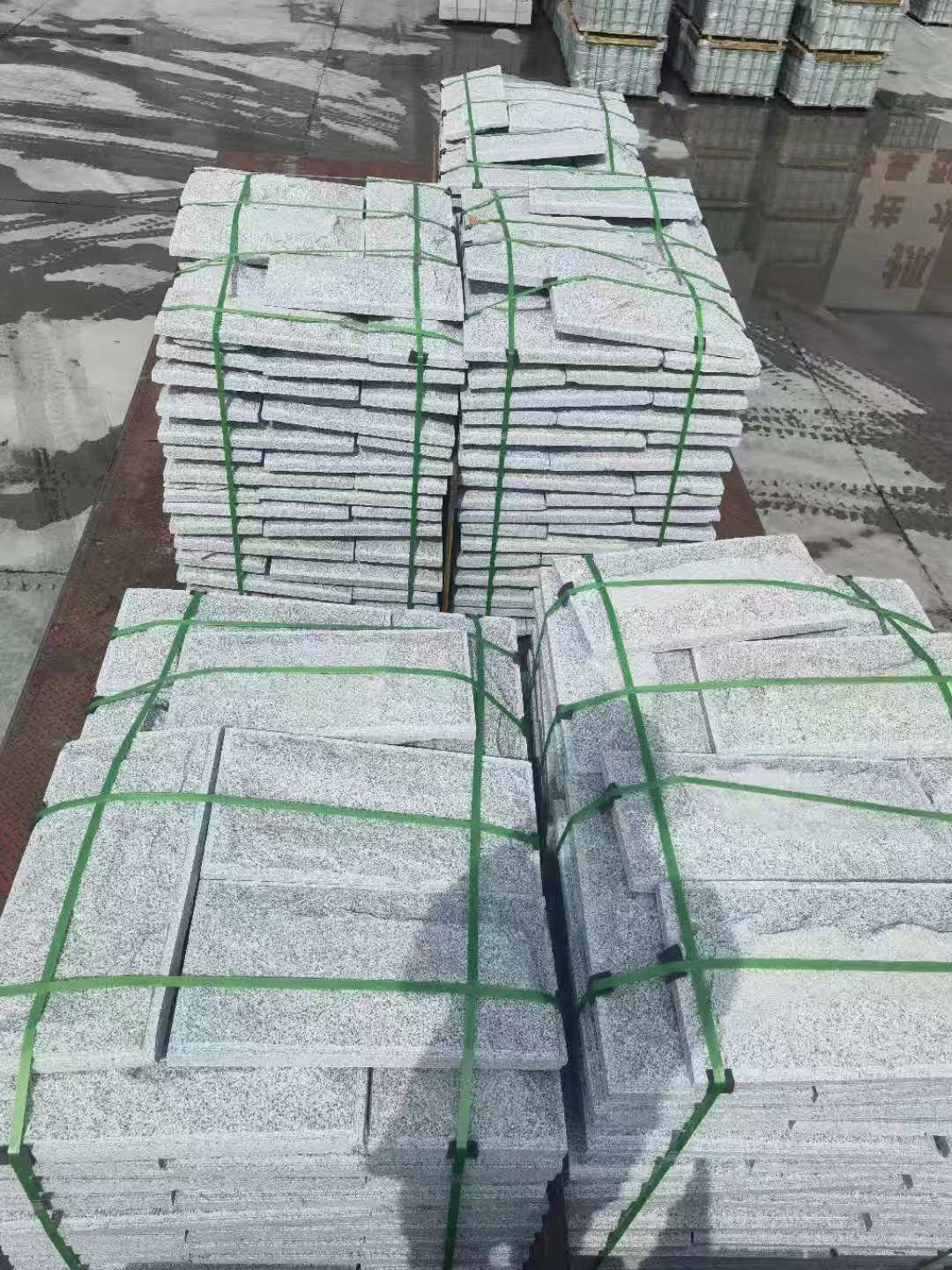 湖州 芝麻白蘑菇石装车出货