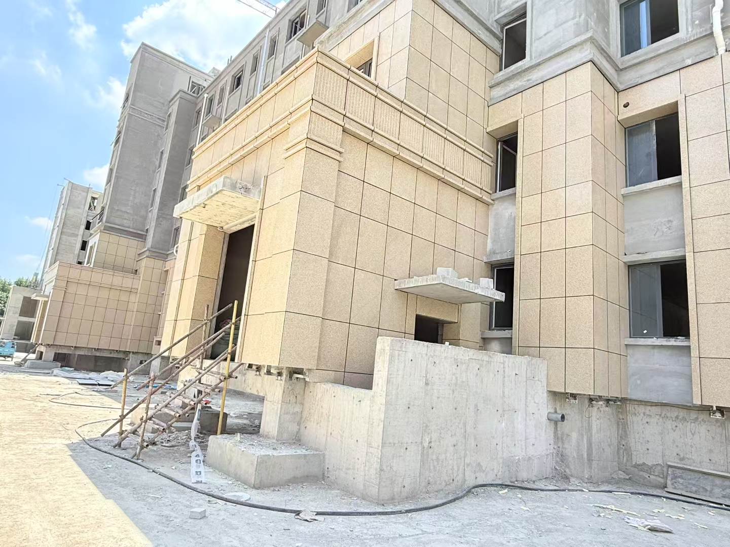湖州 黄金麻干挂，工地实拍