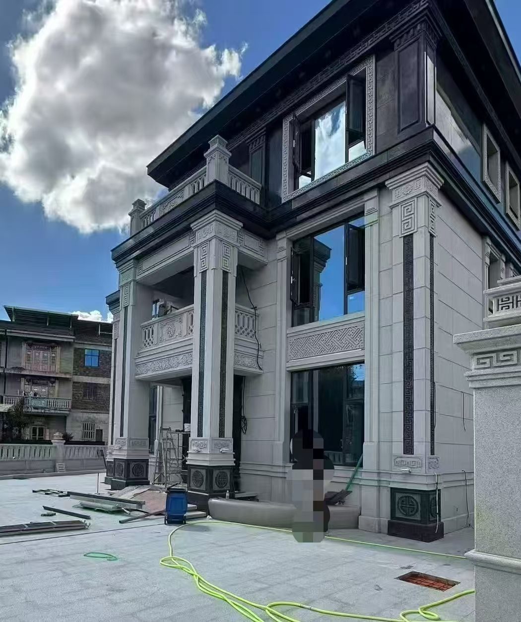 湖州 别墅干挂，芝麻白与芝麻黑完美配合